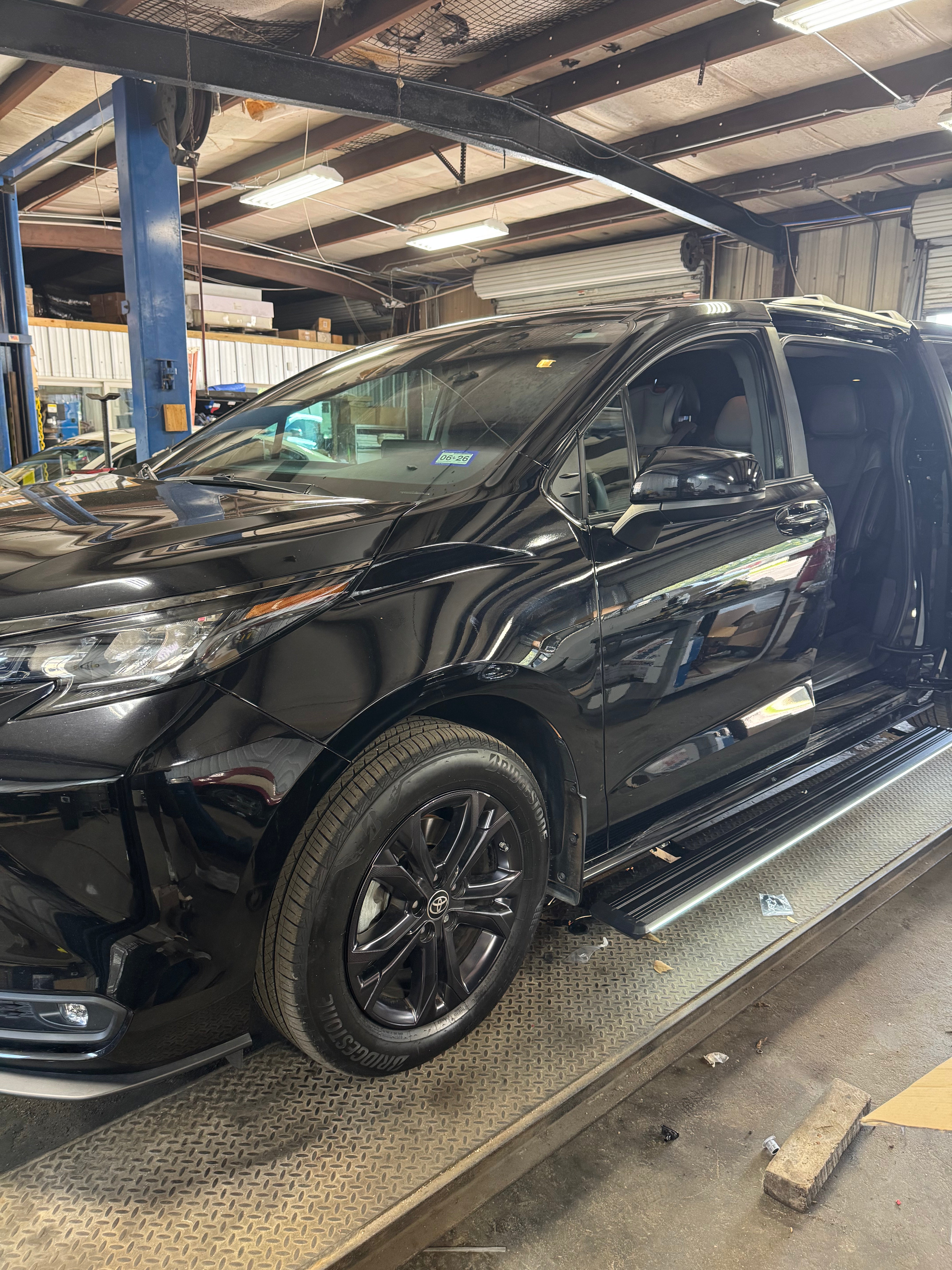 Toyota Sienna Running Boards 2017 - 2026 - AutoTech Trends