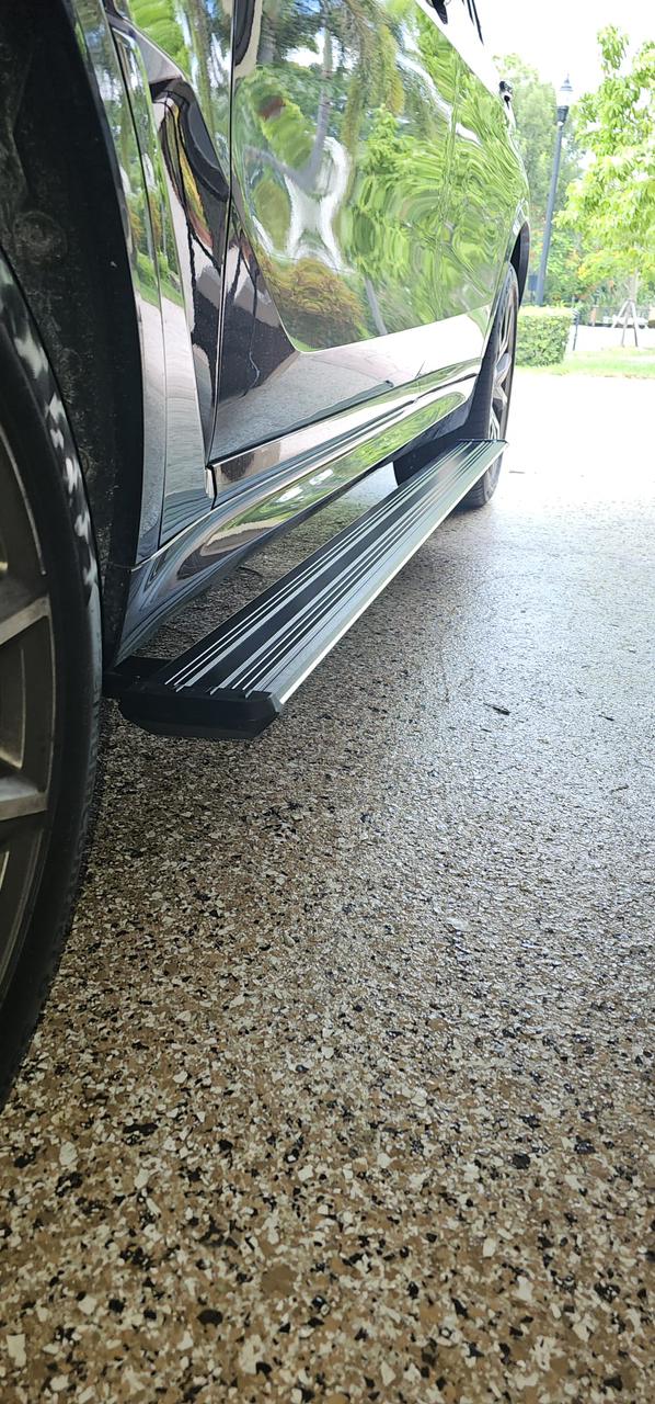 Audi Q8 Powered Running Board 2016-2024 - AutoTech Trends