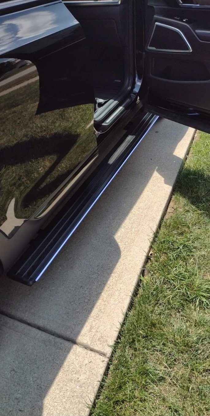 AutoTech Trends Running boards and steps for Jeep Wrangler 2018-2024 - The best-selling, Sleek and Retractable steps on the market for Luxury SUV’s & XUVs that are durable, reliable, electric, retractable, and lit with LEDs. Introducing the E-LUME Series 1 – the first bolt-on retractable Automatic Running Boards designed specifically for Jeep Wrangler 2018-2024. Experience the convenience and style with AutoTech Trends today!