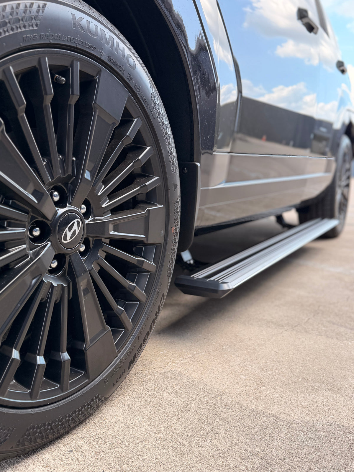 Hyundai Santa Fe Running Boards 2019 - 2026 - AutoTech Trends