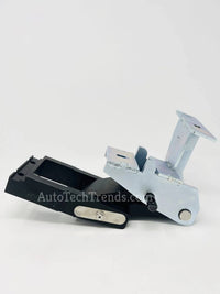 AutoTech Trends Running boards and steps for Hyundai Santa Fe 2019-2023 - The best-selling, Sleek and Retractable steps on the market for Luxury SUV’s & XUVs that are durable, reliable, electric, retractable, and lit with LEDs. Introducing the E-LUME Series 1 – the first bolt-on retractable Automatic Running Boards designed specifically for Hyundai Santa Fe 2019-2023. Experience the convenience and style with AutoTech Trends today!